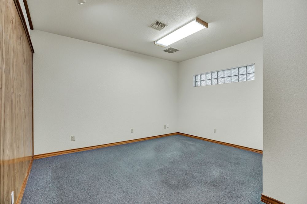 Office For Sale: 2461 Loop 337, New Braunfels, TX 78130